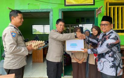 Jumat Berbagi, Polres Bengkulu Selatan Bagikan Sembako ke Gereja, Ponpes dan Panti asuhan  