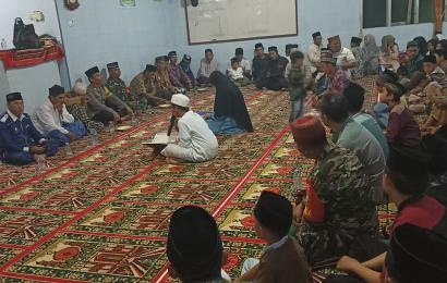 Bhabinkamtibmas Polsek Lebong Atas Hadiri Peringatan Isra Mikraj