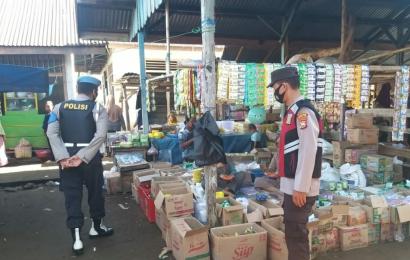 Pantau Kamtibmas Harga Sembako, Personel Polsek Kerkap Turun ke  Lapangan