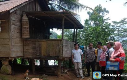 Bhabinkamtibmas Polsek Lebong Utara Ikuti Survei Rumah Tangga Miskin Ekstrim