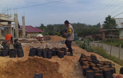 Jalin Keakraban, Bhabinkamtibmas Polsek Kotapadang Sambang Warga