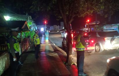 Petugas Saat melaksanakan KRYD