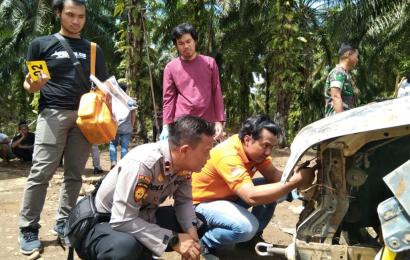 Polsek Batik Nau Dampingi Tim Inavis Olah TKP Kebakaran Mobil