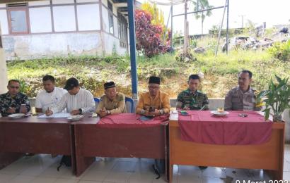 Bhabinkamtibmas Polsek Lebong Utara Hadiri Musyawarah Penetapan Penerima BLT DD di Desa Pinang Belapis