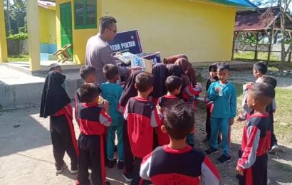 Inovasi Perpustakaan Motor Keliling Bhabinkamtibmas Polres Kaur 