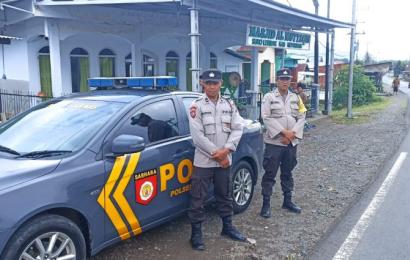 Ciptakan Rasa Aman, Polsek Ujan Mas Laksanakan Pengamanan Ibadah Salat Jumat