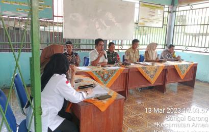 Bhabinkamtibmas Polsek Lebong Utara Hadiri Musyawarah Penetapan Penerima BLT DD