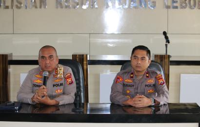 Kapolres RL Beri Arahan dan Pimpin Tes Urine Personel Polsek PUT