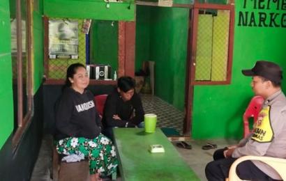 Bhabinkamtibmas Mengimbau Warung Agar Tidak Menjual Tuak dan Minuman Alkohol pada Saat Bulan Suci Ramadan