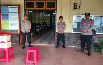 Sat Binmas Polres BU Lakukan Pengamanan Ibadah di Gereja