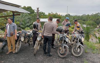 Kapolsek Batik Nau Cek And Ricek Kendaraan Dinas Personel