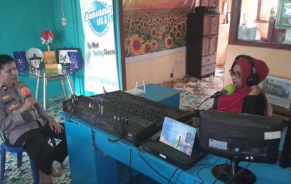 Kapolsek Teluk Segara Sosialisasi Kamtibmas di Radio Santana 103,5 FM 