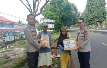 Bakti Sosial, Polres Bengkulu Utara Lakukan Bakti Sosial Untuk Masyarakat Yang Kurang Mampu dan Sakit Menahun