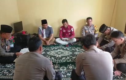 Tingkatkan Keimanan, Personel Polsek Batik Nau Adakan Tadarus Bersama