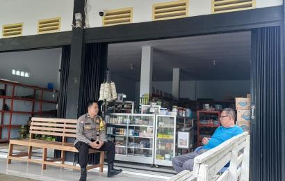Lewat Sambang Bhabinkamtibmas Ajak Warga Wujudkan Kamtibmas Kondusif Selama Bulan Ramadhan