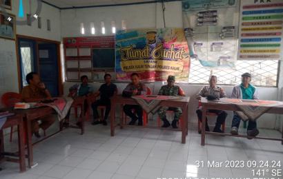 Polsek Kaur Tengah Jumat Curhat di Desa Padang Hangat