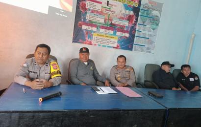 Kapolsek Sindang Kelingi Hadiri Rapat Pleno Rekapitulasi DPHP