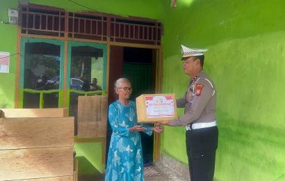 Polres Bengkulu Selatan Kembali Salurkan Bantun Sosial Kepada Warga Kelurahan Ibul dan Desa Batu lambang 