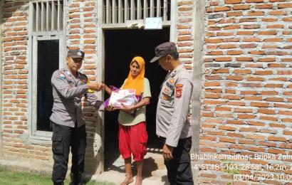 Polsek Maje Salurkan Bansos kepada Warga Desa Arga Mulya