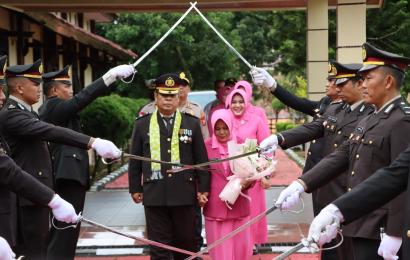 Kapolres Kepahiang Pimpin Upacara Purna Bakti Kompol Darmansyah