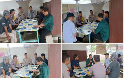 Sambangi Warga Kelurahan Kandang, Kanit Binmas Polsek Kampung Melayu Terima Keluhan Warga Tentang Tanah Timbunan 