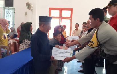 Bhabinkamtibmas Poslek Lais Hadiri Acara Penyaluran BLT DD