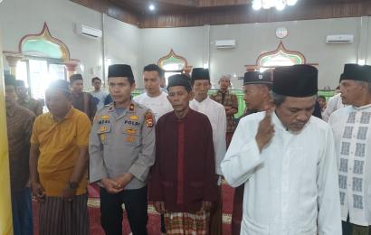 Kapolsek Teluk Segara Salat Ghaib Wafatnya Istri Wakapolri