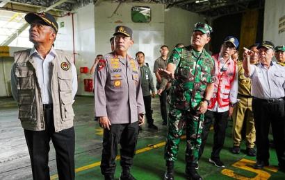 Tinjau Pelabuhan Merak, Kapolri Pastikan Siapkan Upaya Wujudkan Mudik Aman untuk Masyarakat 