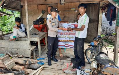 Polsek Muara Sahung Kembali Salurkan Bansos