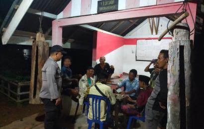 Patroli Dialogis, Polsek Giri Mulya Sambang Poskamling 