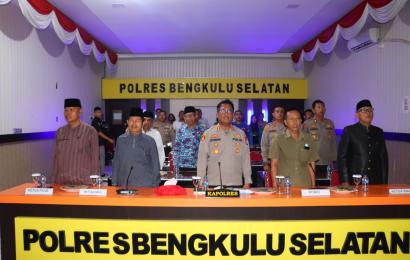 hukum