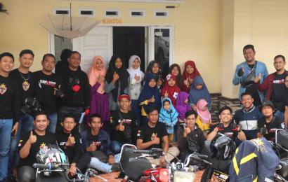 Lakukan Touring, Komunitas Motor Two Stroke Police Bengkulu Bersedekah ke Rumah Yatim Ar-Rayhan