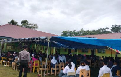 Personil Polsek Enggamo Hadiri Pelepasan Siswa – Siswi SMAN 6 Enggano