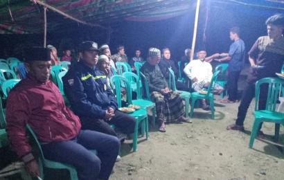  Bhabinkamtibmas Takziah Ke Rumah Warga Yang Mengalami Kedukaan