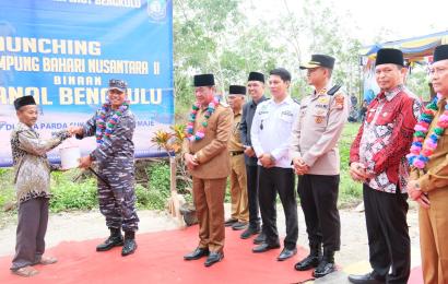Kapolres Kaur Hadiri Penutupan Program Karya Bakti TNI-AL Tahun Anggaran 2023 