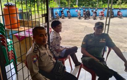 Sinergi, Bhabinkamtibmas dan Babinsa Sambang Bareng ke Warga Palak Siring