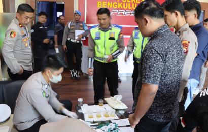 Anggota Polres Bengkulu Utara di Tes Urine Dadakan