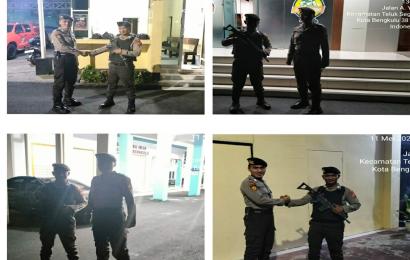 Piket Jaga dan Yanmas Polresta Bengkulu Tingkatkan Pengamanan Mako dengan Waspada dan Humanis