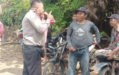 Bhabinkamtibmas Batik Nau Ajak Warga Berperan Aktif Jaga Kamtibmas Kondusif