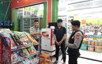 Antisipasi Gangguan Kamtibmas, Polsek Putri Hijau Patroli Dialogis ke Pertokoan 
