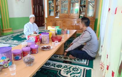 Jalin Silaturahmi, Kapolsek Padang Jaya Soan Kyai Pimpinan Pondok Pesantren Darussalam