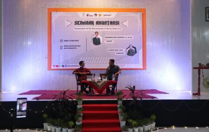 FEBI UIN RM Said Surakarta Hadirkan Dosen UNUSIA dalam Seminar Akuntansi