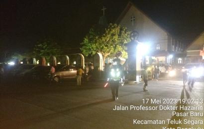 Sat Lantas Polresta Bengkulu Lakukan Pengamanan Ibadah Misa Kenaikan Isa Al-Masih di Gereja St Yohanes 