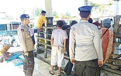 Wujudkan Kamtibmas Kondusif, Sat Polair Patroli Dialogis di Tempat Pelelangan Ikan PPI Pasar Bawah Manna  