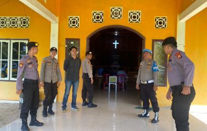 Peringatan Kenaikan Isa Almasih, Polres Bengkulu Selatan  Amankan Ibadah di Gereja 