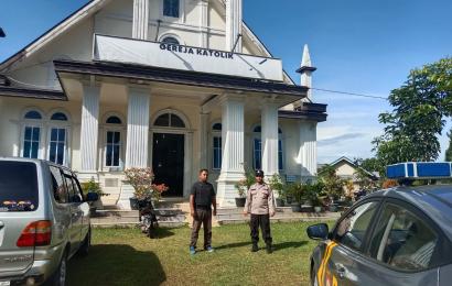 Pastikan keamanan Ibadah Kenaikan Isa Almasih Umat Kristiani, Polsek Padang Jaya Laksanakan Pengamanan 