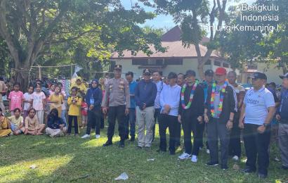 Polsek Tanjung Kemuning Monitoring dan Pengamanan Pembukaan Turnamen Bola Kaki  