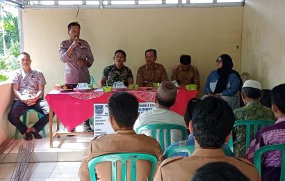 Monitoring Penggunaan DD, Kapolsek Lais Hadiri Pra Pelaksanaan Pembangunan