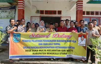 Bhabinkamtibmas Polsek Giri Mulya Hadiri Pelatihan Budidaya Ikan di Desa Suka Mulya