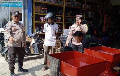 Bhabinkamtibmas Sambangi Warga Berikan Imbauan Kamtibmas   